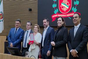 Homenagem ao Grupo Mendes pelo Vereador Sérgio Santana – Santos